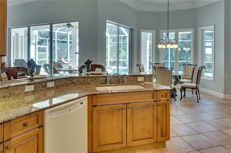 Photo 8 of 25 - 4902 96th St E, Bradenton, FL 34211