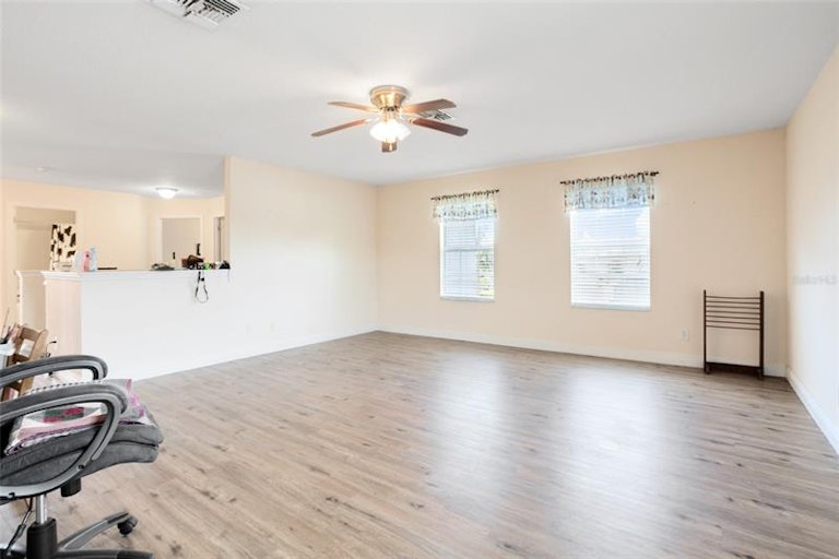 Photo 19 of 27 - 3639 Doe Run Dr, Saint Cloud, FL 34772