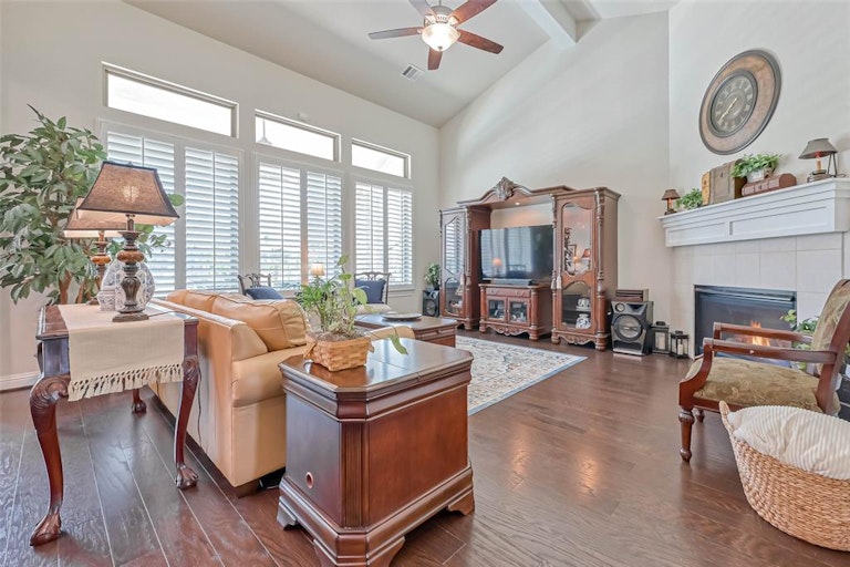 Photo 21 of 48 - 21606 Albertine Dr, Tomball, TX 77377