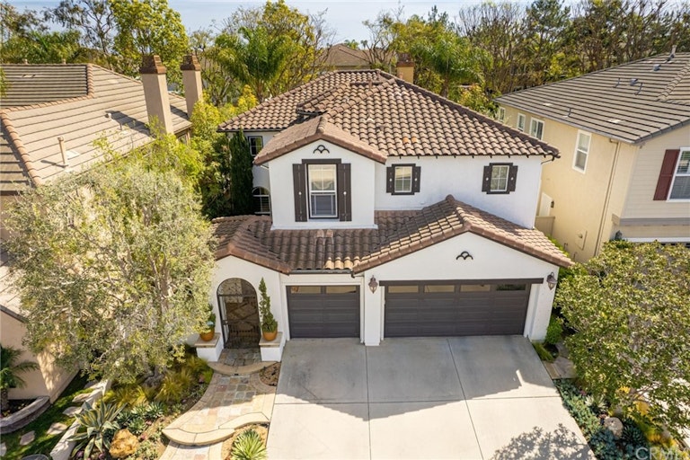 Photo 11 of 72 - 18692 Calera Ln, Huntington Beach, CA 92648