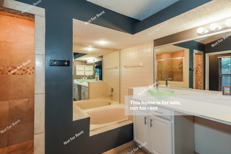 Photo 6 of 27 - 4836 Rustic Woods Dr, Jacksonville, FL 32257