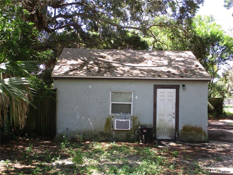 Photo 19 of 26 - 624 28th Ave S, Saint Petersburg, FL 33705