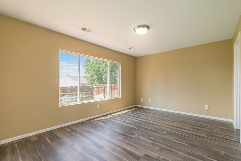 Photo 14 of 19 - 15645 E 50th Ave, Denver, CO 80239