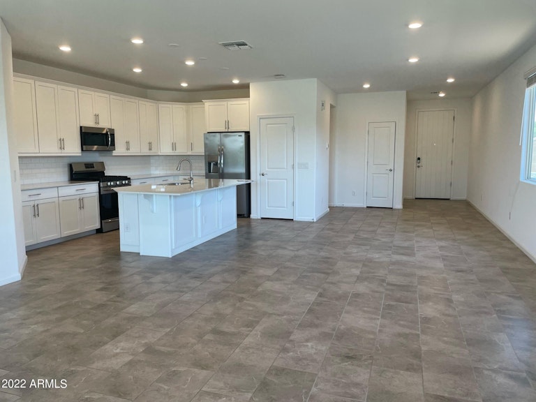 Photo 12 of 28 - 9341 W Willow Bend Ln, Phoenix, AZ 85037