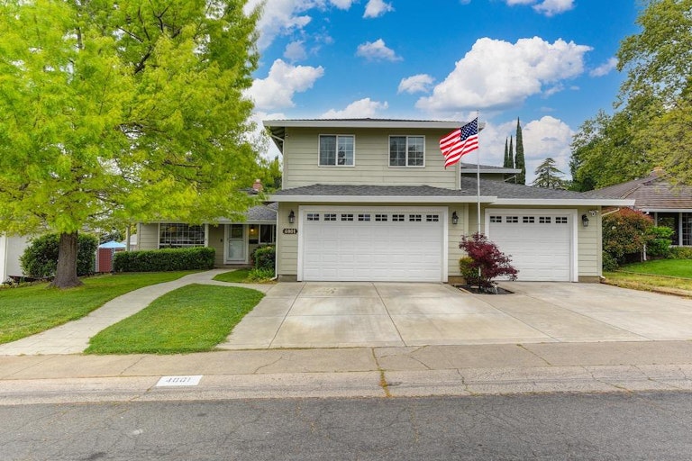 Photo 1 of 54 - 4001 Hancock Dr, Sacramento, CA 95821
