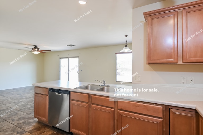 Photo 4 of 27 - 2723 S Pantano Edge Dr, Tucson, AZ 85730