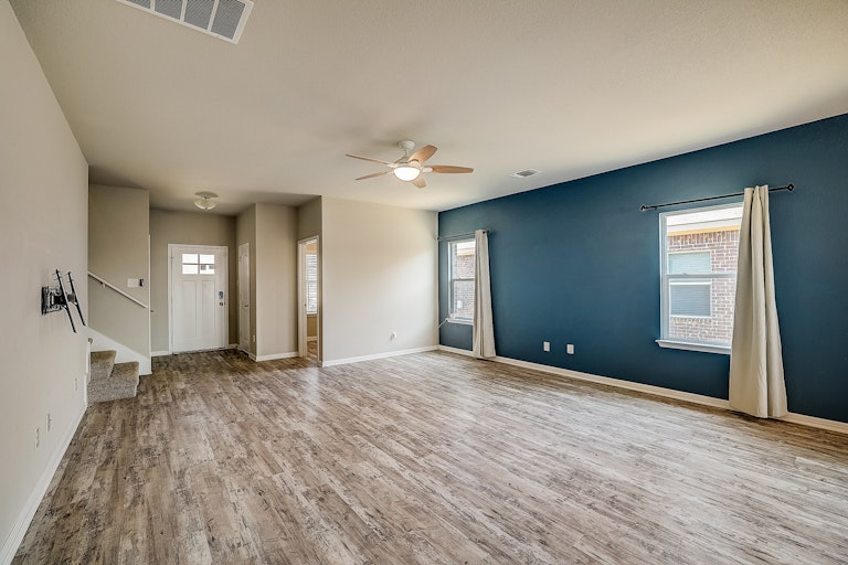 Photo 22 of 34 - 3054 Blantyre Bnd, Round Rock, TX 78664