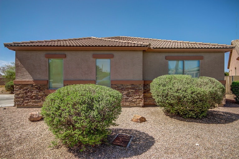 Photo 1 of 20 - 7412 W Wolf St, Phoenix, AZ 85033