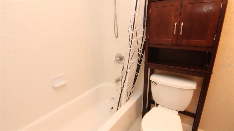 Photo 14 of 23 - 742 Ridenhour Cir #742, Orlando, FL 32809