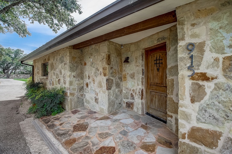 Photo 50 of 60 - 915 Lauder Dr, Spicewood, TX 78669