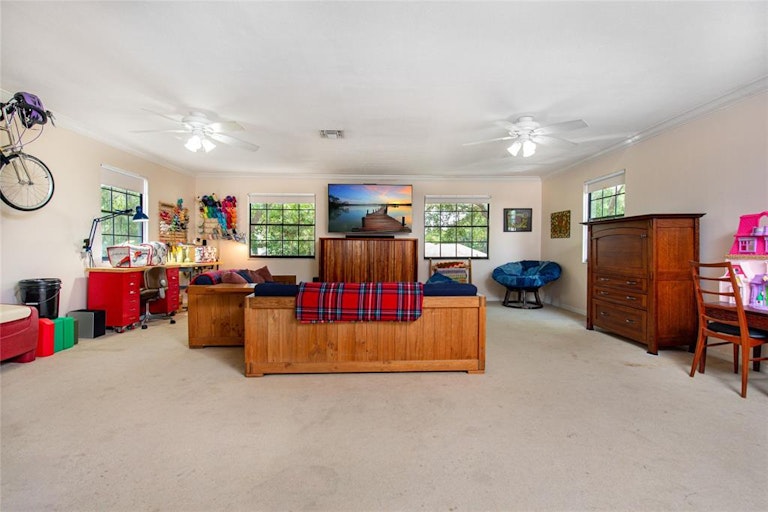 Photo 16 of 35 - 1569 Regal Oak Dr, Kissimmee, FL 34744