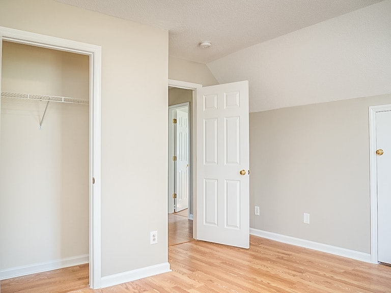 Photo 13 of 23 - 1142 Darius Pearce Rd, Youngsville, NC 27596