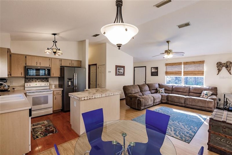 Photo 2 of 50 - 4525 Wingate Rd, Myakka City, FL 34251