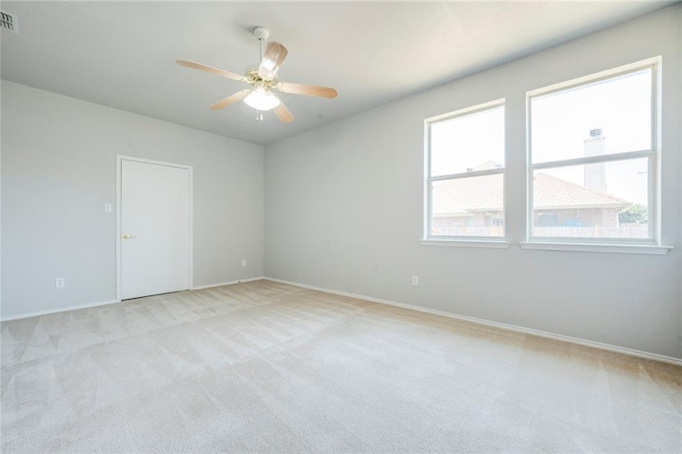 Photo 21 of 25 - 9873 Sparrow Hawk Ln, Fort Worth, TX 76108