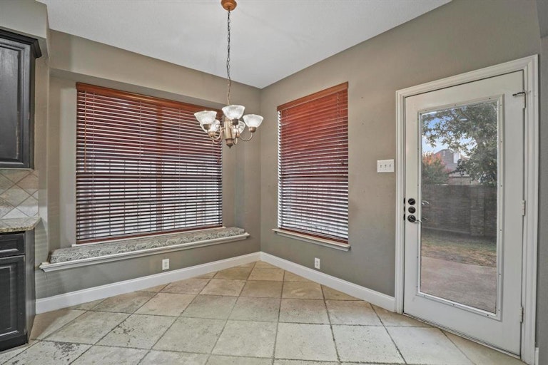 Photo 15 of 38 - 2921 Pioneer Park Dr, Flower Mound, TX 75022