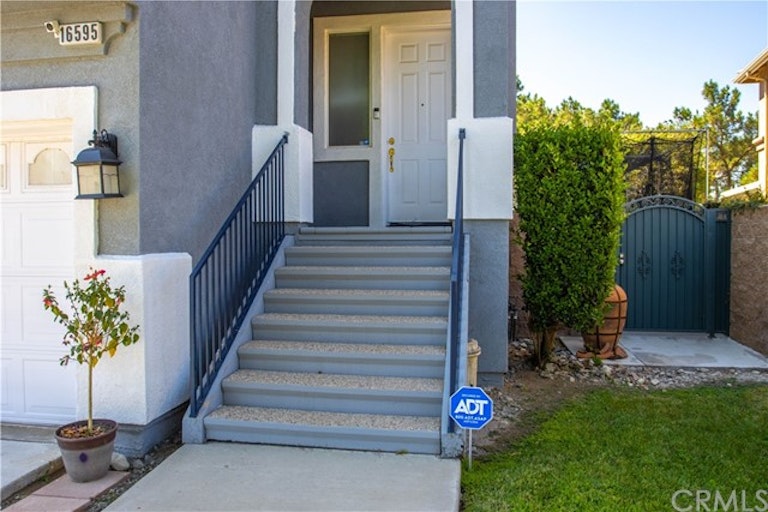 Photo 7 of 43 - 16595 Escalon Dr, Fontana, CA 92336