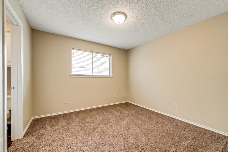 Photo 23 of 27 - 1528 Springtree Cir, Richardson, TX 75082