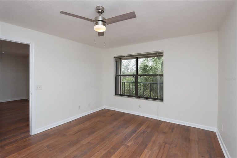 Photo 15 of 30 - 8681 Key Royale Ln #302, Tampa, FL 33614