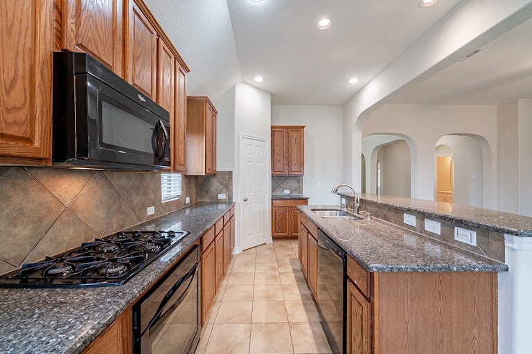 Photo 4 of 31 - 3544 Morning Hill Ct, Pearland, TX 77584
