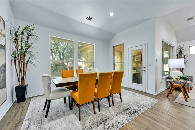 Photo 6 of 31 - 1008 Winding Way Dr, Georgetown, TX 78628