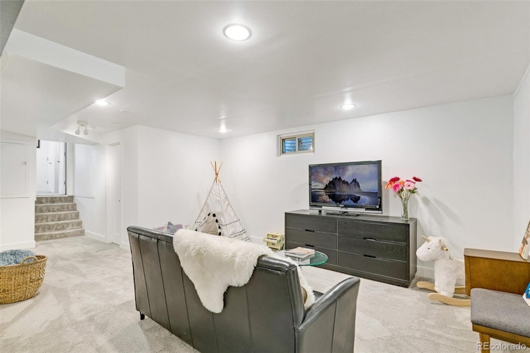 Photo 28 of 35 - 2689 Quail St, Lakewood, CO 80215
