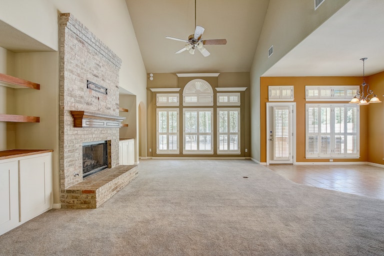 Photo 14 of 33 - 3820 Lagoona Dr, Round Rock, TX 78681