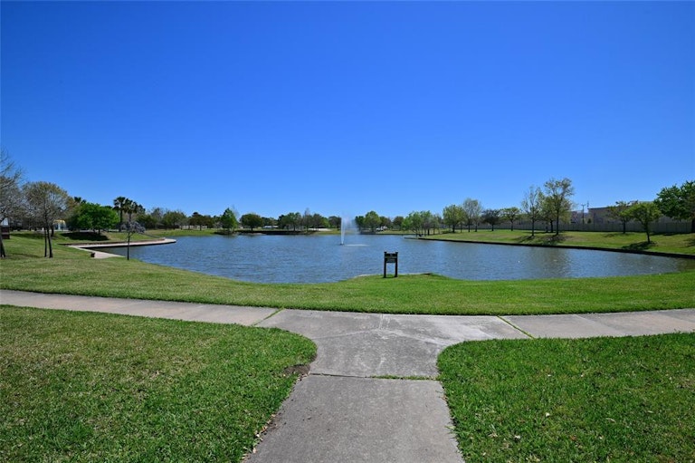 Photo 42 of 44 - 5306 Clear Landing Ct, Rosharon, TX 77583