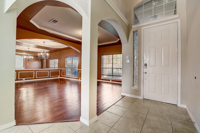 Photo 31 of 36 - 5712 Southern Pines Ct, Frisco, TX 75036