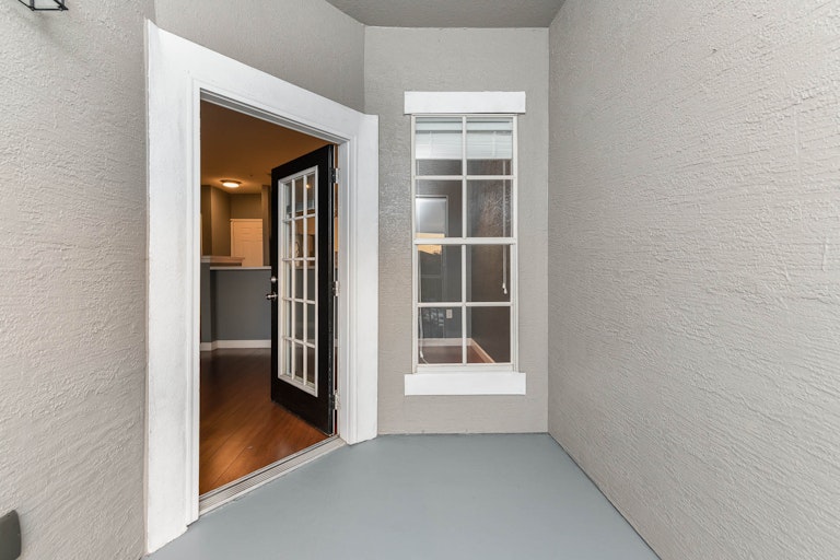 Photo 9 of 20 - 1502 Marsh Cove Ct #305, Tampa, FL 33619