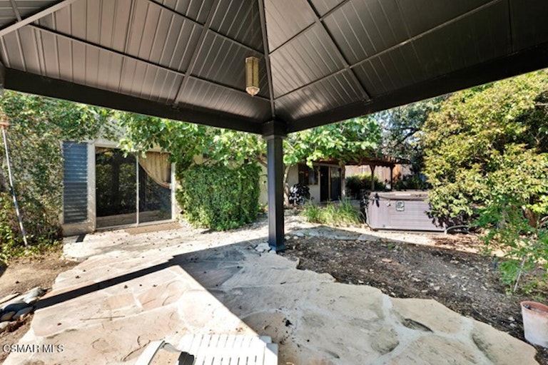 Photo 29 of 36 - 29301 Hillrise Dr, Agoura Hills, CA 91301
