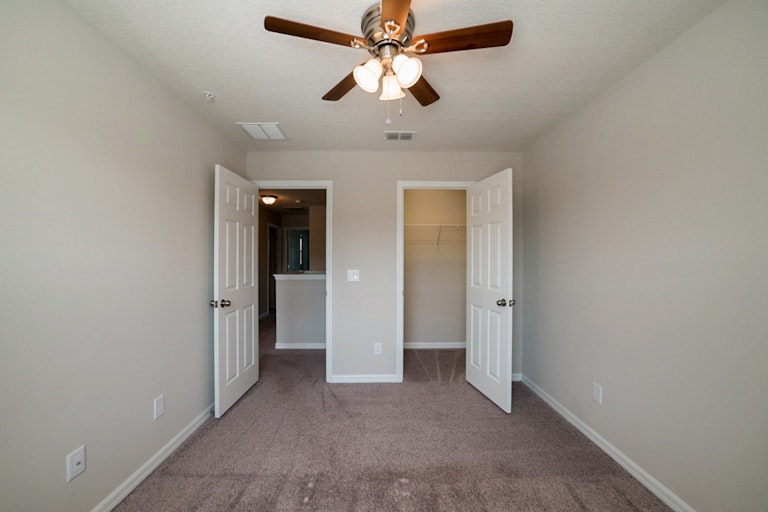 Photo 15 of 18 - 8534 Vedder Ln, Orlando, FL 32832