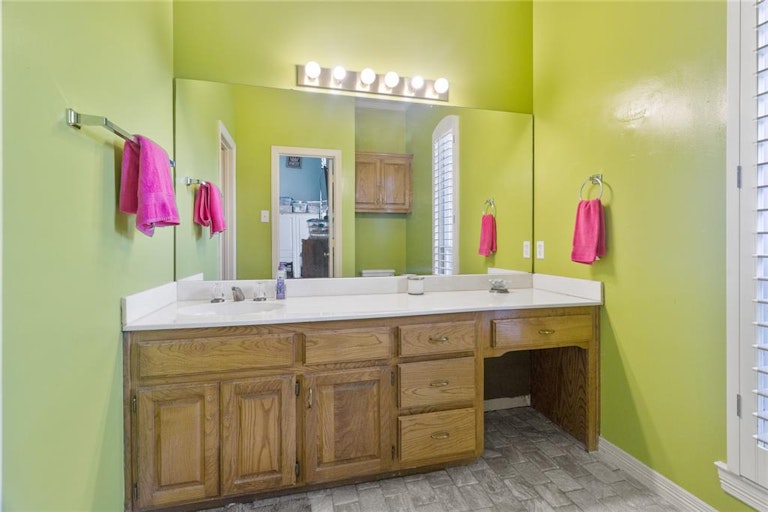 Photo 31 of 36 - 1312 Buxton Dr, Desoto, TX 75115