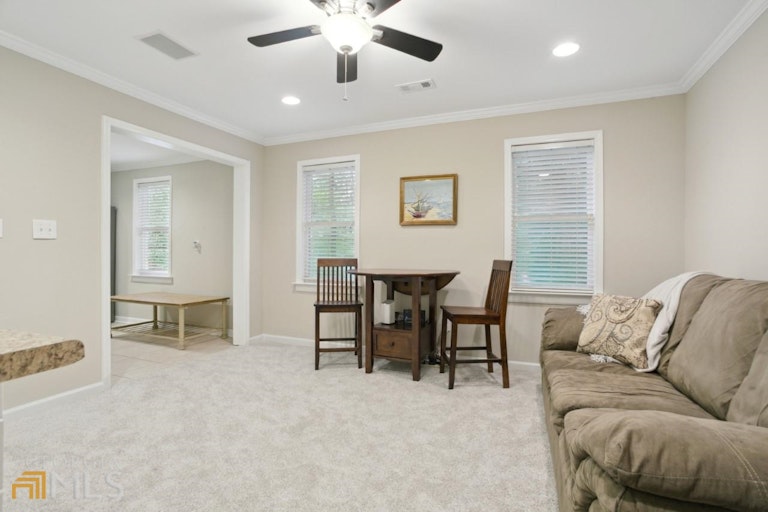 Photo 31 of 39 - 3415 Woodbury Creek Dr, Cumming, GA 30041