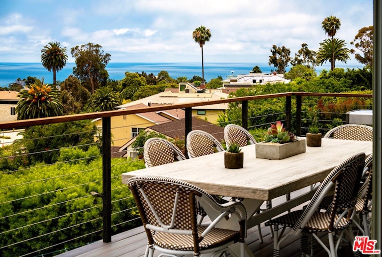 Photo 47 of 54 - 16656 Linda Ter, Pacific Palisades, CA 90272