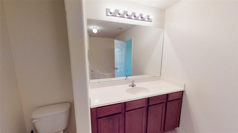 Photo 24 of 29 - 915 Marigold Rd, Baytown, TX 77521