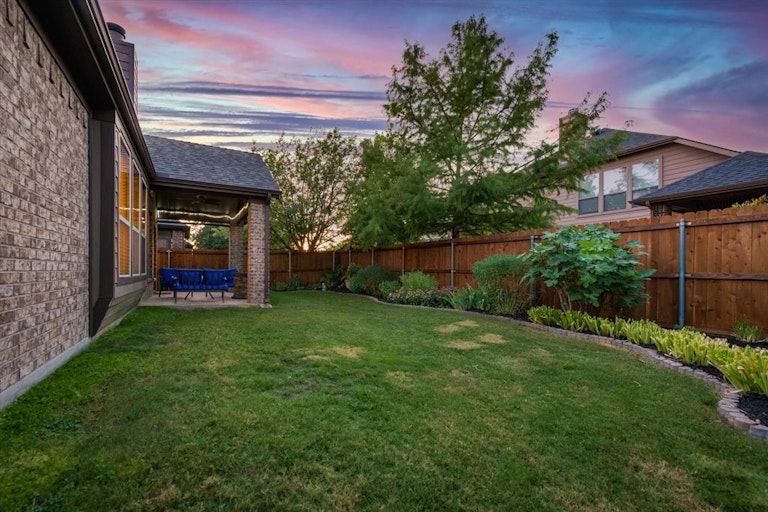 Photo 6 of 40 - 2701 Twinflower Dr, Fort Worth, TX 76244