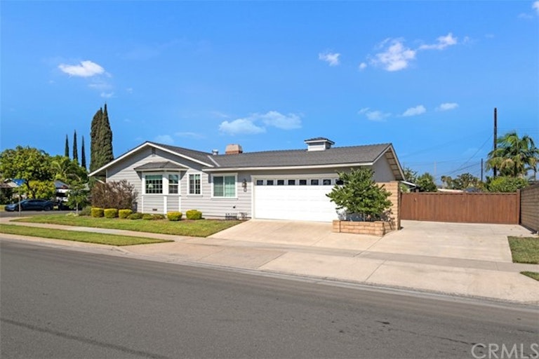 Photo 43 of 50 - 730 E Emerson Ave, Orange, CA 92865