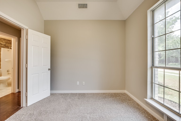 Photo 21 of 29 - 1677 Shannon Dr, Lewisville, TX 75077