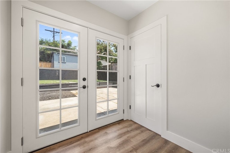 Photo 20 of 25 - 3321 W 27th St, Los Angeles, CA 90018