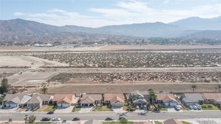 Photo 39 of 39 - 2077 Saint Emilion Ln, San Jacinto, CA 92583