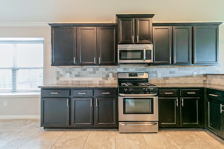 Photo 8 of 27 - 6738 Trinity Trail Ln, Richmond, TX 77469