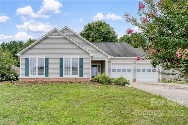 Photo 1 of 25 - 3661 Lake Spring Ave NW, Concord, NC 28027