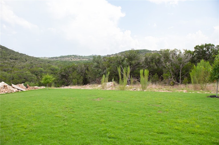 Photo 14 of 19 - 204 Colca Cv, Austin, TX 78738