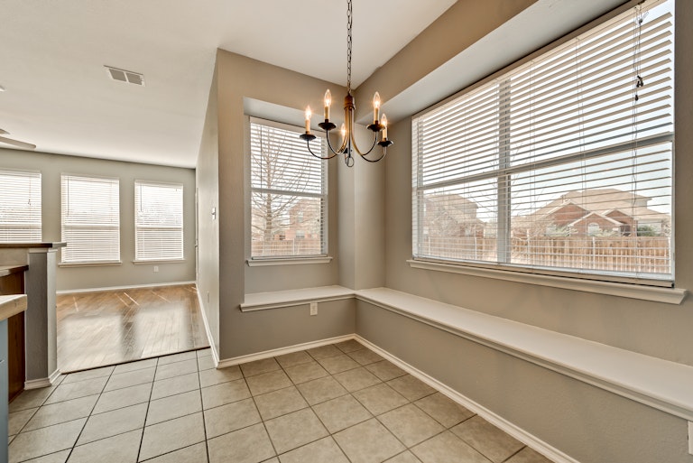 Photo 3 of 28 - 6409 Deer Run Dr, McKinney, TX 75070