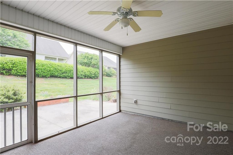 Photo 17 of 19 - 8720 Artesa Mill Ln, Charlotte, NC 28214