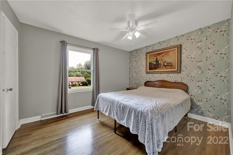 Photo 18 of 29 - 9023 Nottoway Dr, Charlotte, NC 28213