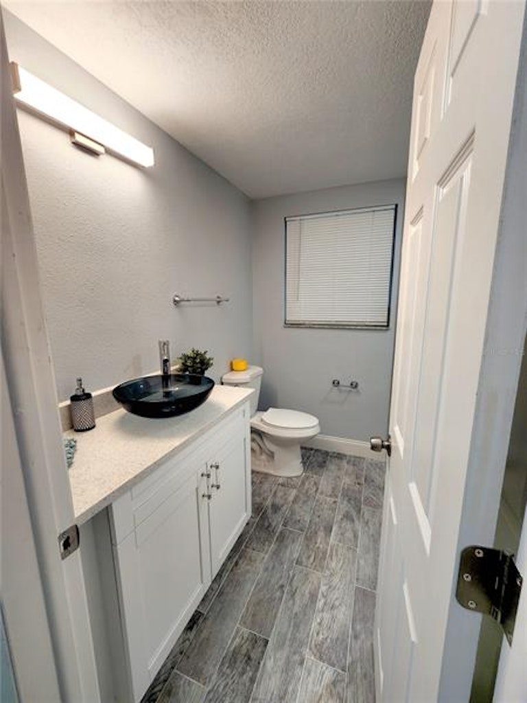 Photo 14 of 48 - 7623 Lotus Dr, Port Richey, FL 34668