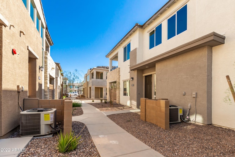 Photo 3 of 31 - 749 E Furness Dr #202, Gilbert, AZ 85297