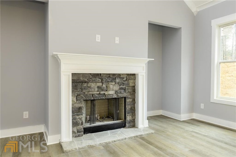 Photo 5 of 28 - 5504 Lakeview Pkwy, Villa Rica, GA 30180