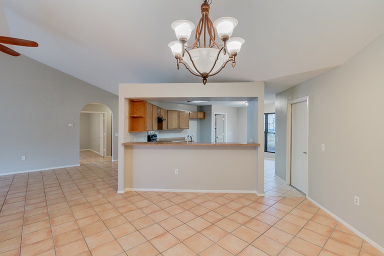 Photo 4 of 33 - 4842 E Gary St, Mesa, AZ 85205